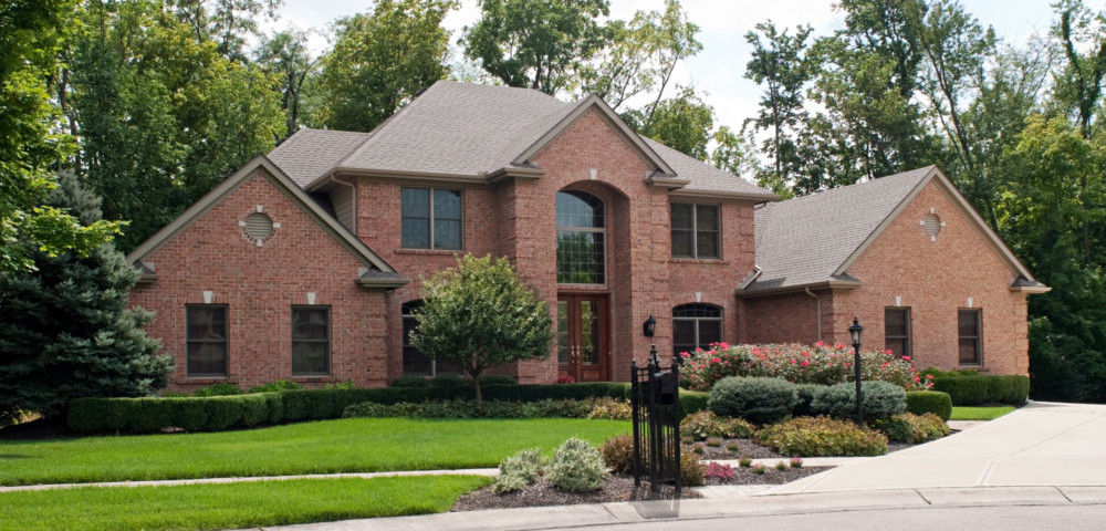 Luxurious,Brick,Home