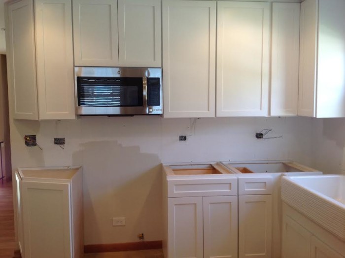 apline white kitchen cabinets